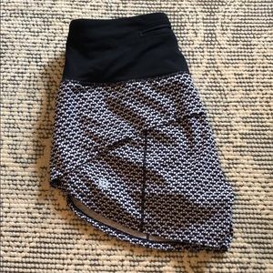 Lululemon High-Rise Speed Shorts Sz. 2